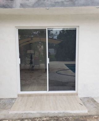 Colocación de Puerta y ventanas modernas