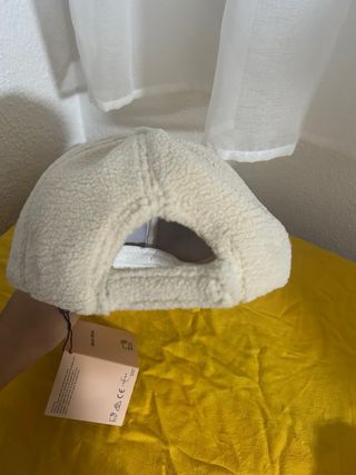 Gorra Miu Miu Beige