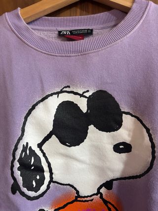 Sudadera Zara Snoopy New York Morada