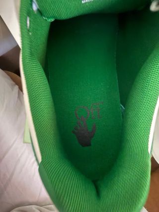 Off-White Zapatillas Blancas y Verdes