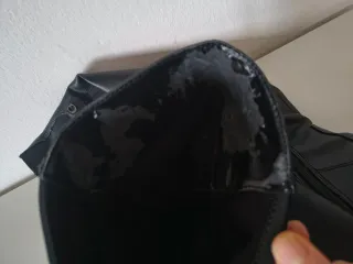 Stivali in pelle nera