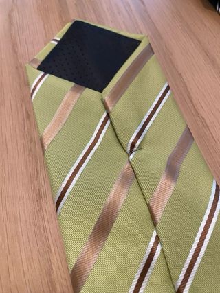 Corbata verde a rayas para caballero C&A