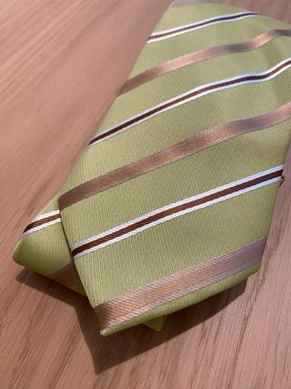 Corbata verde a rayas para caballero C&A
