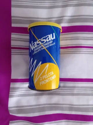 Pelotas Bullpadel Premium Pro + Pelotas de frontón