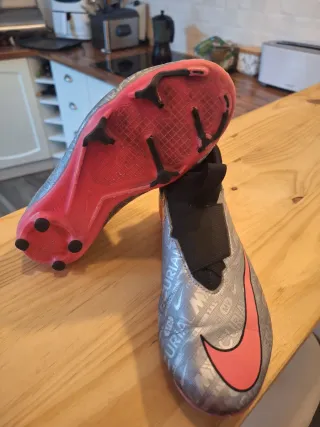 Botas de fútbol Nike Mercurial plateadas