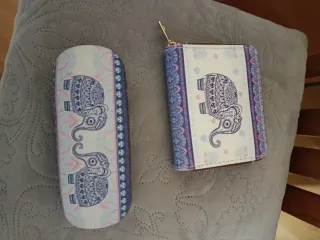 Conjunto Cartera y Estuche Gafas Elefantes