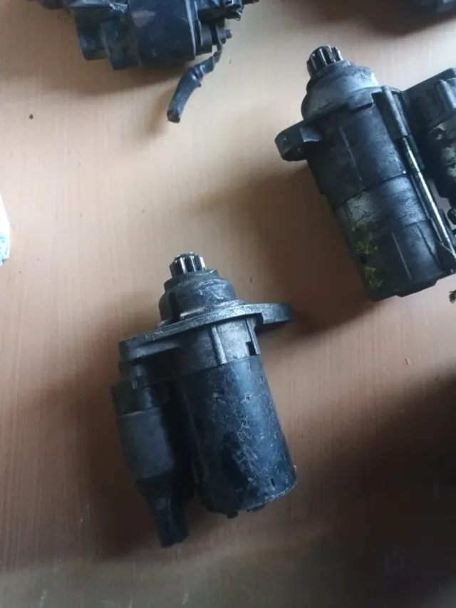 Motor de arranque para coche