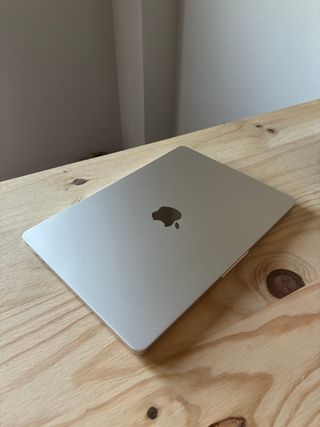 MacBook Air 2025 M3 8 Núcleos 16GB 256GB