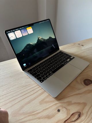 MacBook Air 2025 M3 8 Núcleos 16GB 256GB