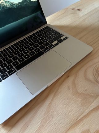 MacBook Air 2025 M3 8 Núcleos 16GB 256GB