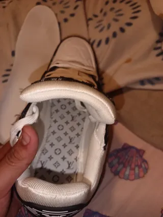 Zapatos Louis Vuitton Negros y Blancos