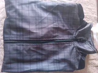 Cazadora de entretiempo a cuadros