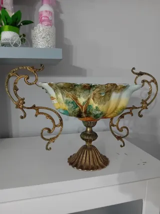 Centro de mesa de cerámica con soporte