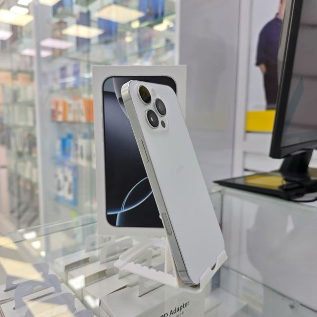 Apple IPhone 16 Pro Max 256GB Blanco Semi Nuevo