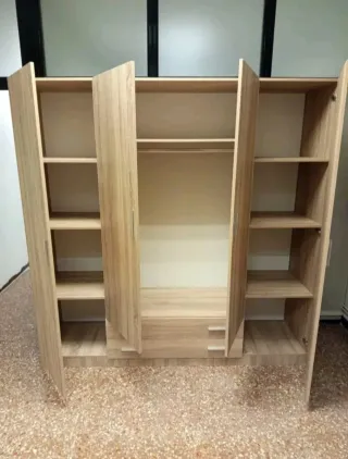 Armario Blanco y Marrón