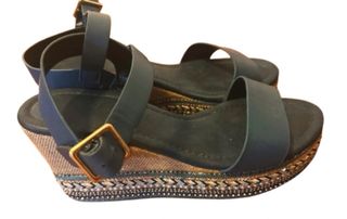 Sandali con Zeppa Intrecciata