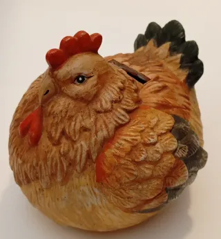 Salvadanaio gallina in terracotta