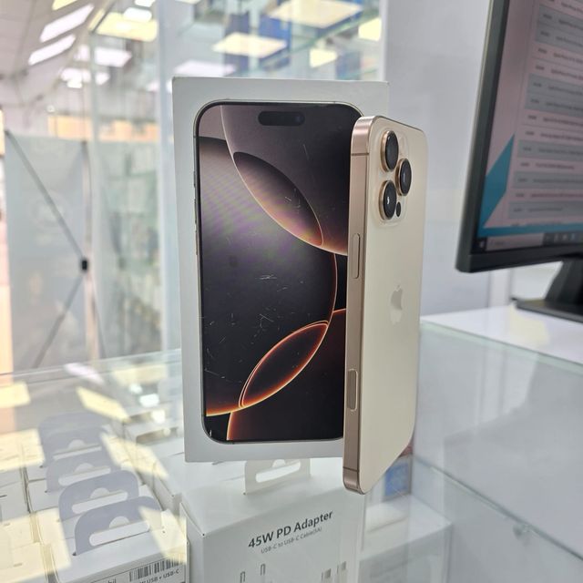 Apple IPhone 16 Pro Max 256GB Dorado Semi Nuevo