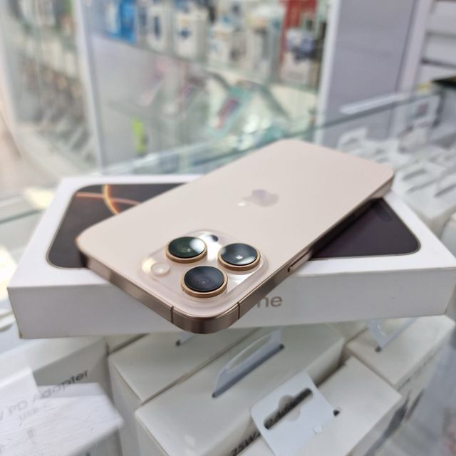 Apple IPhone 16 Pro Max 256GB Dorado Semi Nuevo