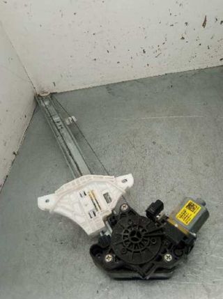 Elevalunas del der hyundai 216182 82460q0000 i20 -