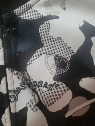 Chaqueta Neopreno Forro Polar Estampada