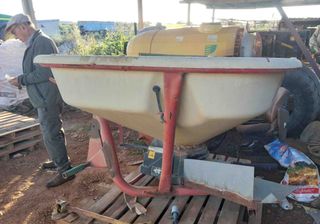 Abonadora pendular Vicon 600 Kgs