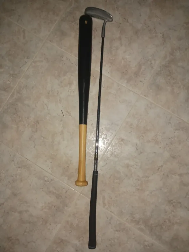 Bate de béisbol y palo de golf