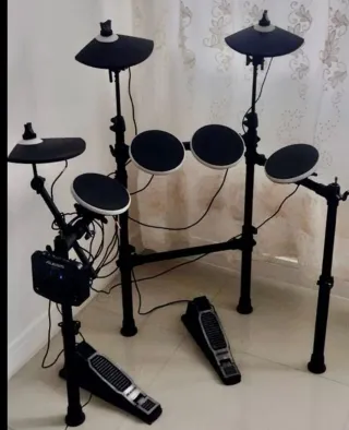 Batería Electrónica Alesis DM Lite