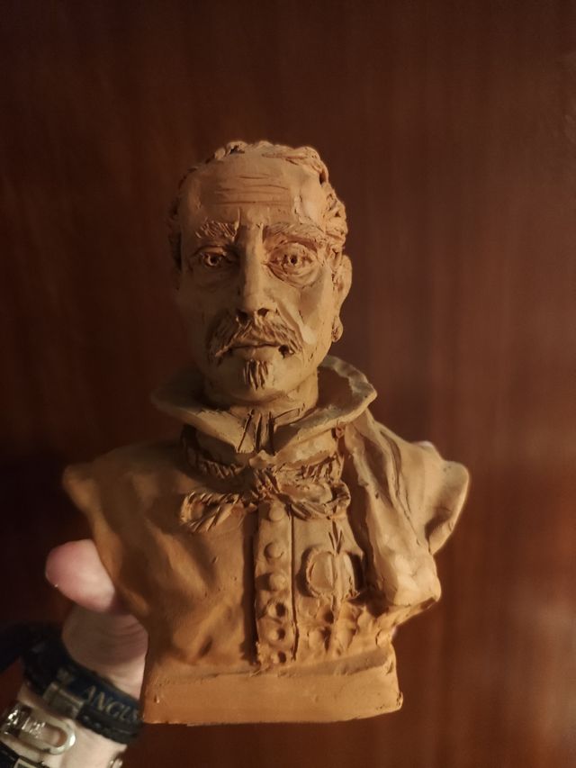 Busto Venerable Miguel de Mañana.