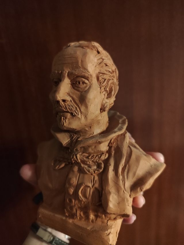 Busto Venerable Miguel de Mañana.