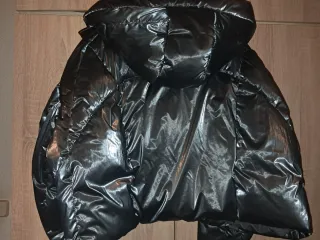 Cazadora Zara plateada talla XS