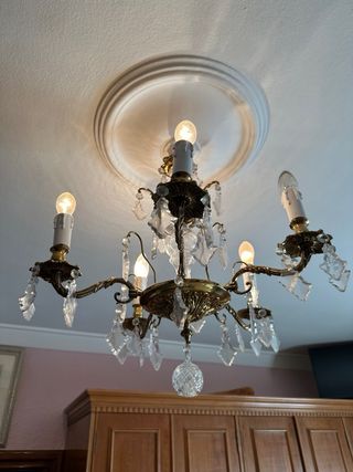 Dormitorio matrimonio madera y mármol