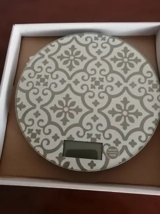 Bilancia rotonda da cucina a pile