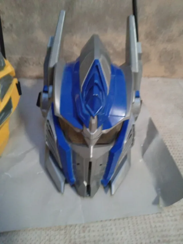Máscaras Transformers Optimus Prime y Bumblebee