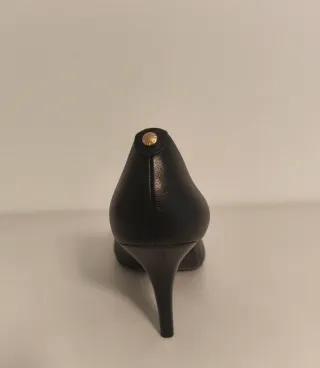 Tacones Michael Kors Negros (precio negociable)