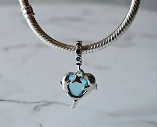 Charm Corazón Delfines