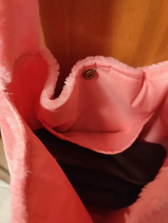 Bolso de peluche rosa