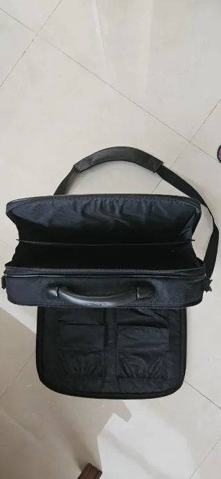 Maletín Targus para portátil y portadocumentos