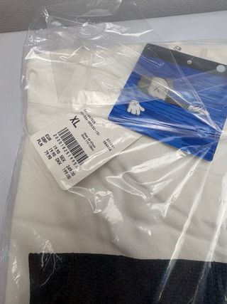 5 Camisetas KAWS x Uniqlo