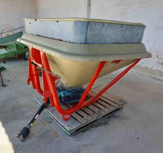 Abonadora Aguirre 1000 Kgs