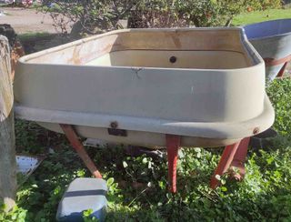 Abonadora pendular 1.000 Kgs.