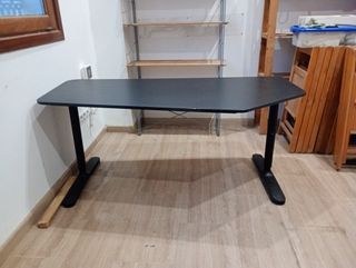 Mesa de oficina negra dispongo de 2 iguales Ikea