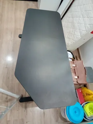 Mesa de oficina negra dispongo de 2 iguales Ikea