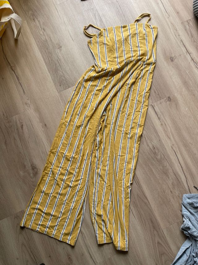 Mono Bershka rayas amarillo