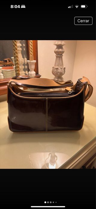 Bolso Baguette  Burdeos y camel.