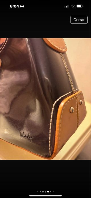 Bolso Baguette  Burdeos y camel.