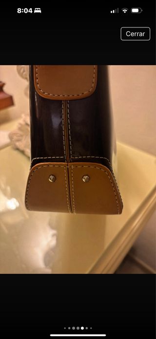 Bolso Baguette  Burdeos y camel.