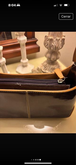 Bolso Baguette  Burdeos y camel.