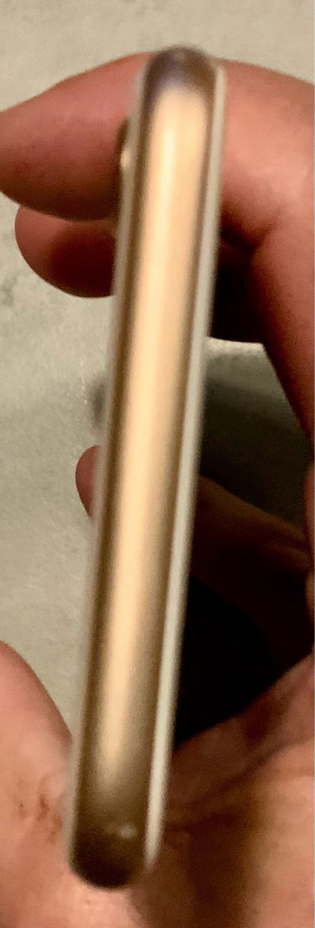 iPhone 8 64GB Dourado