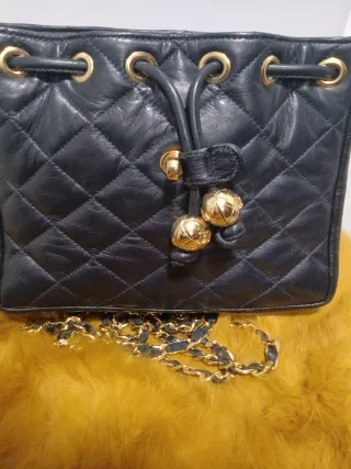 Mochila de piel negra sin estrenar